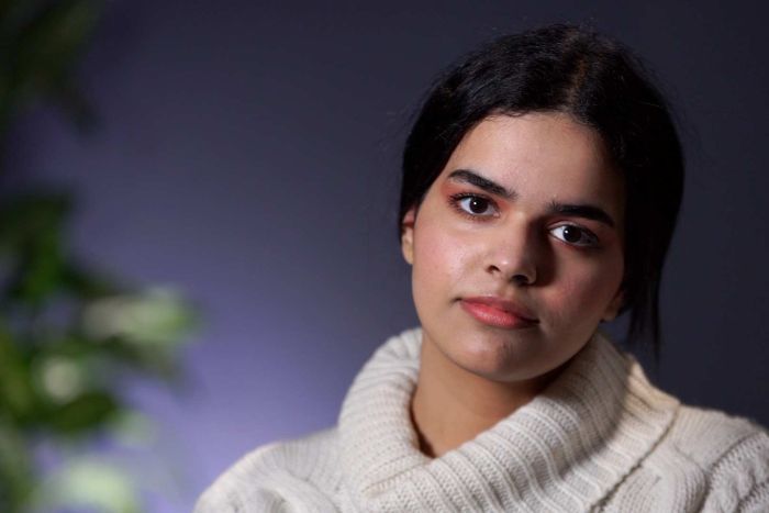 Saudi Arabian Teen Uses Twitter to Find a Safe Haven in Canada